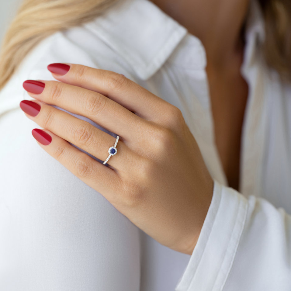 Diamond ring with Sapphire Briliance Dedication