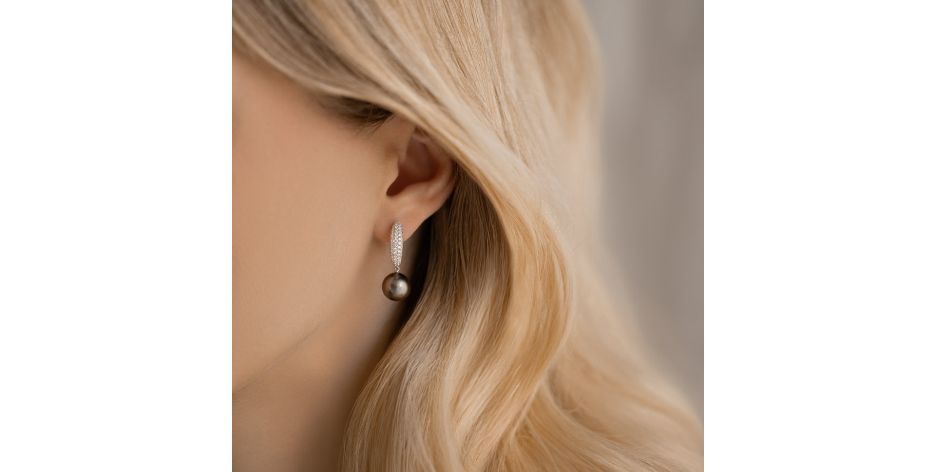 Diamond earrings with Pearl Eternal Waters