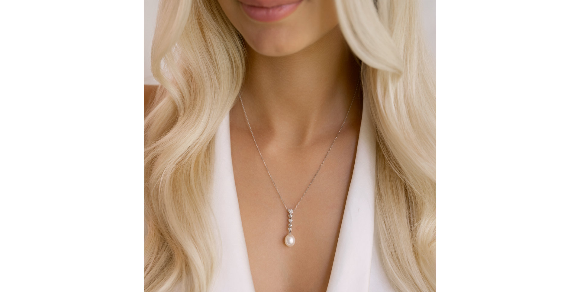 Diamond pendant with Pearl Heart of the Depth