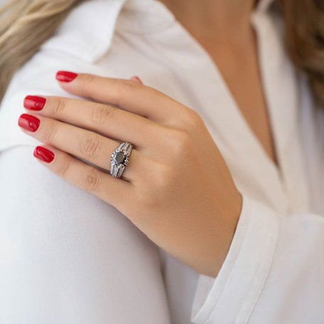 Ring with black and white diamonds Monroe