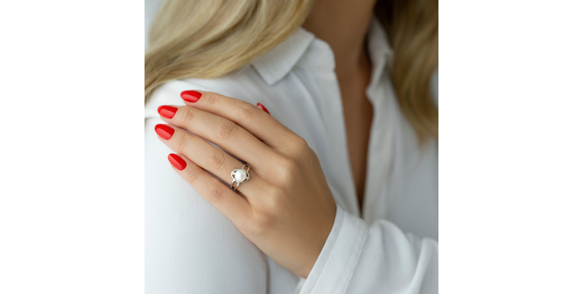 Diamond ring with Pearl Heavenly Sea