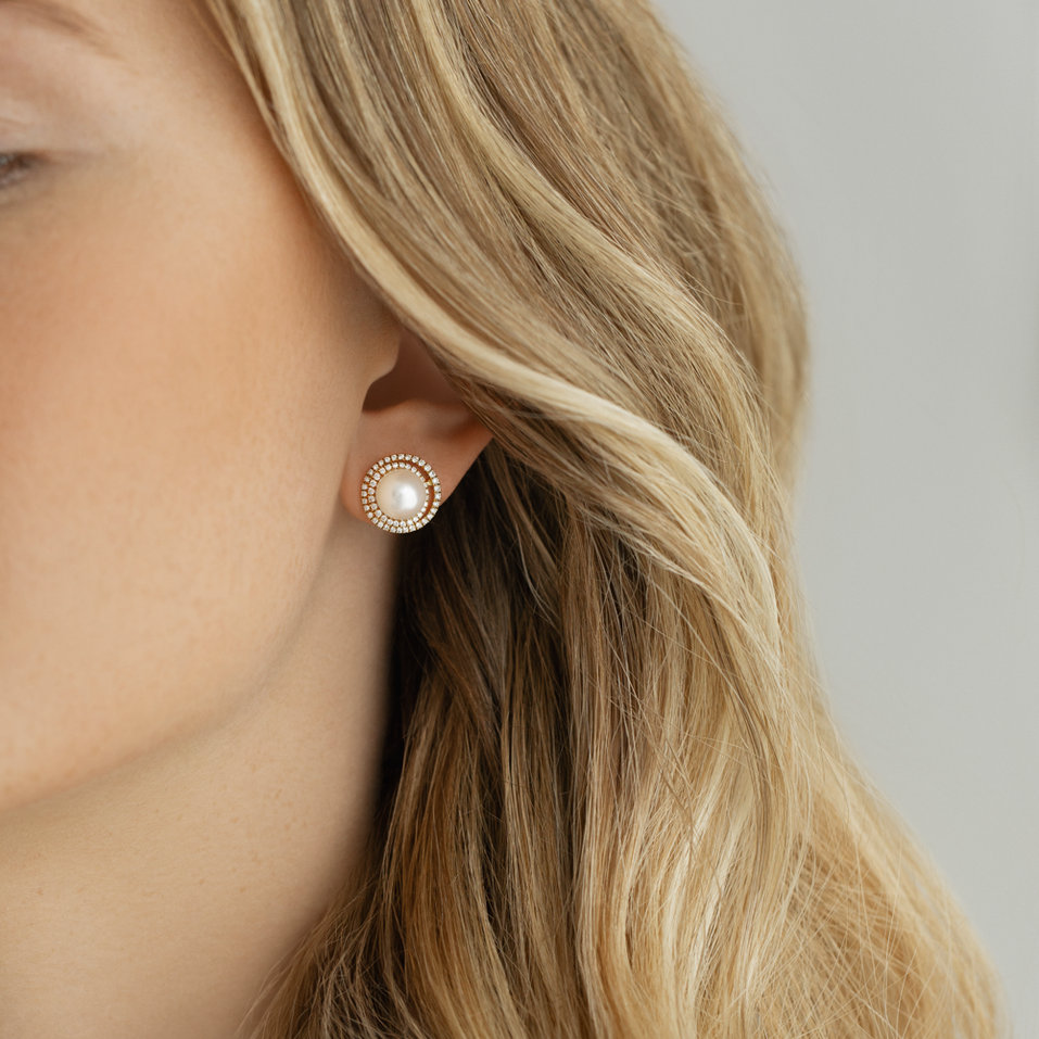 Diamond earrings with Pearl Eyes of the Ocean