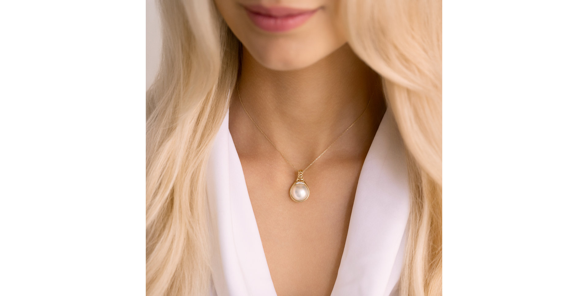 Diamond pendant with Pearl Marley