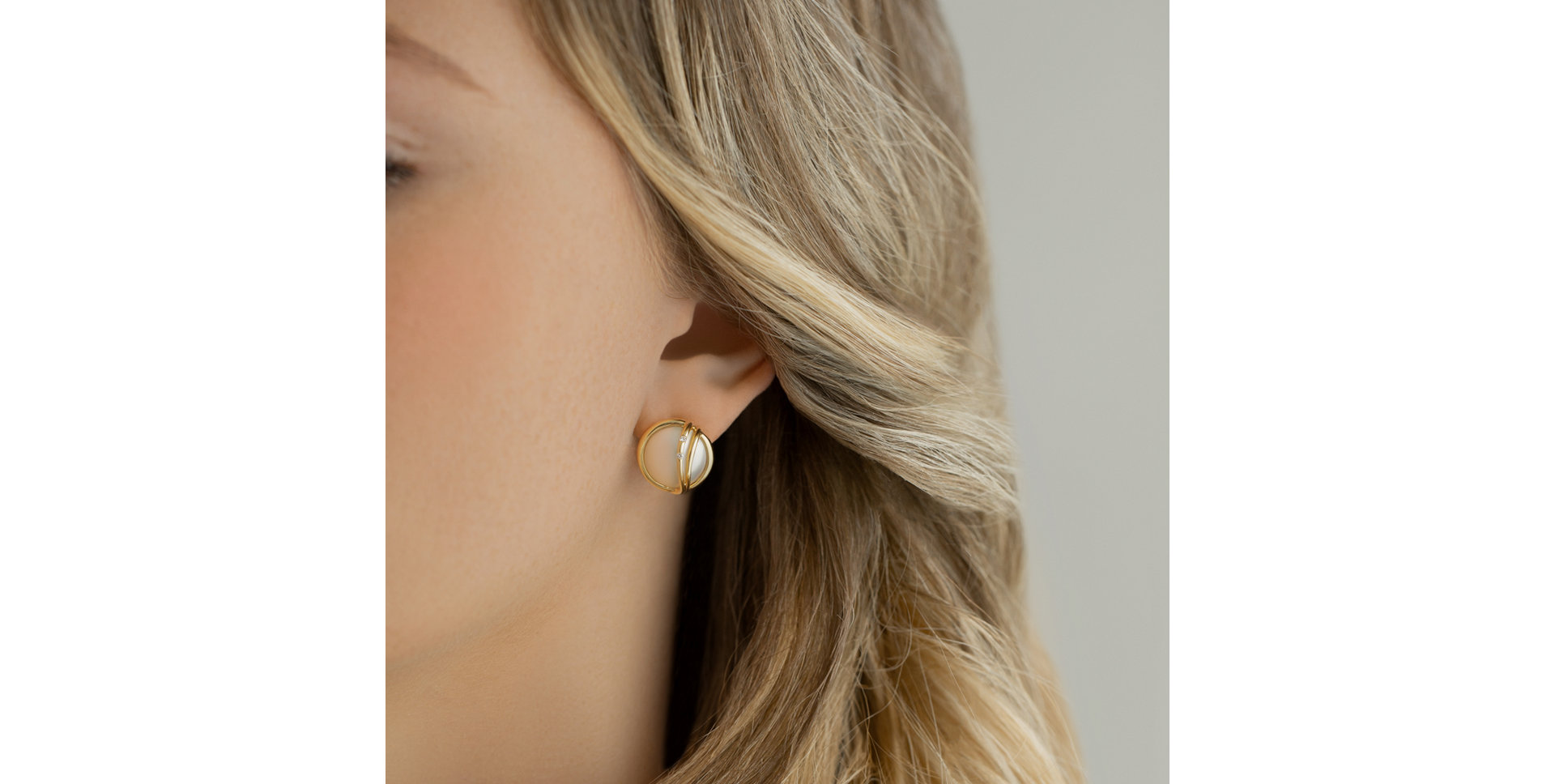 Diamond earrings with Pearl Lavish Sea