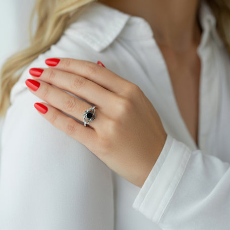Ring with black and white diamonds Angelina