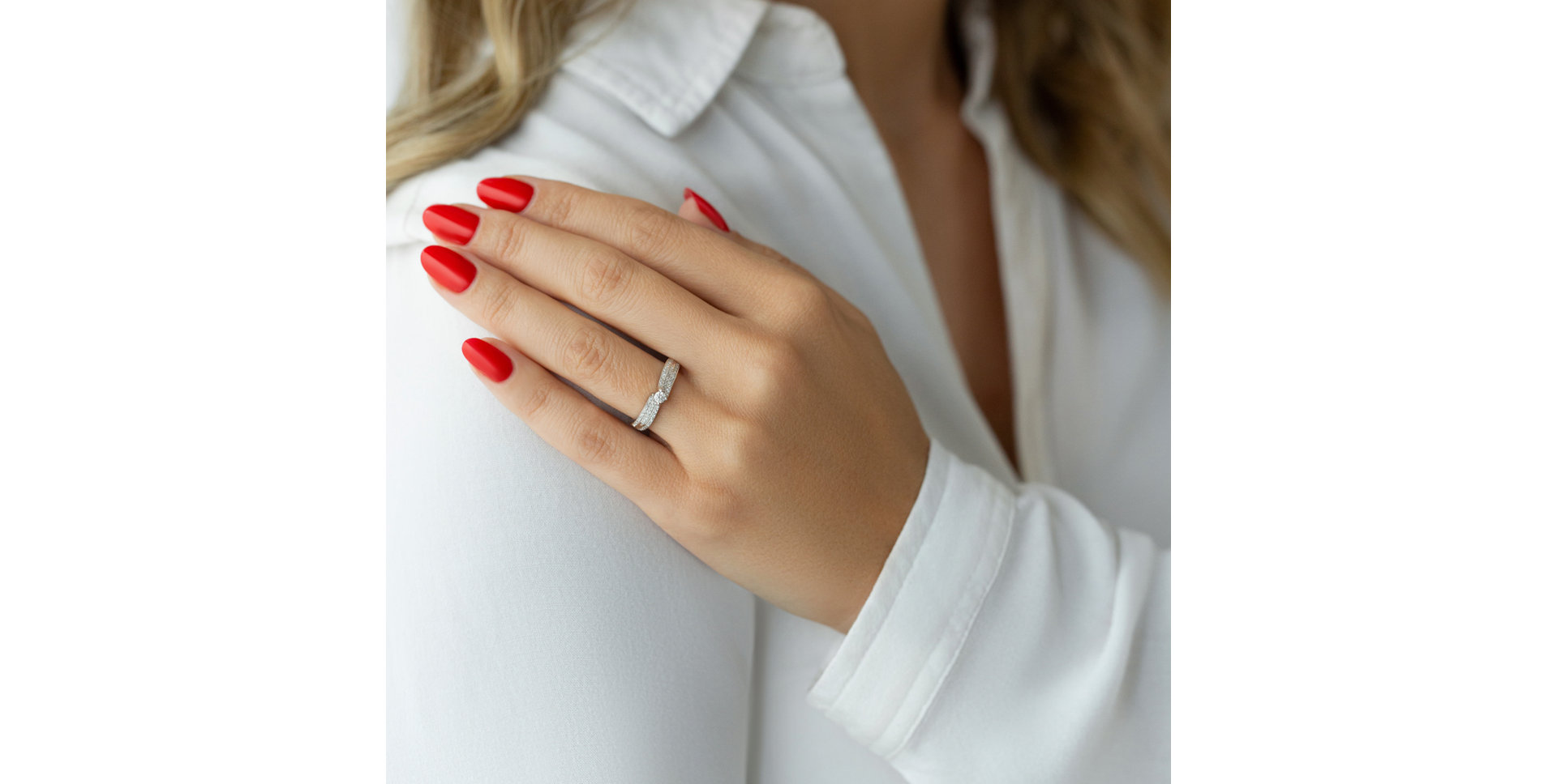 Diamond ring First Class Love