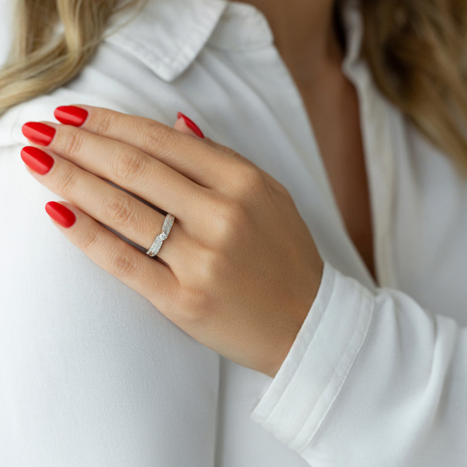 Diamond ring First Class Love