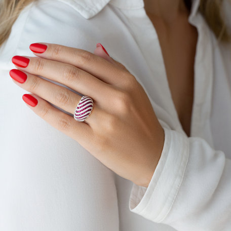 Diamond ring with Sapphire Suhana