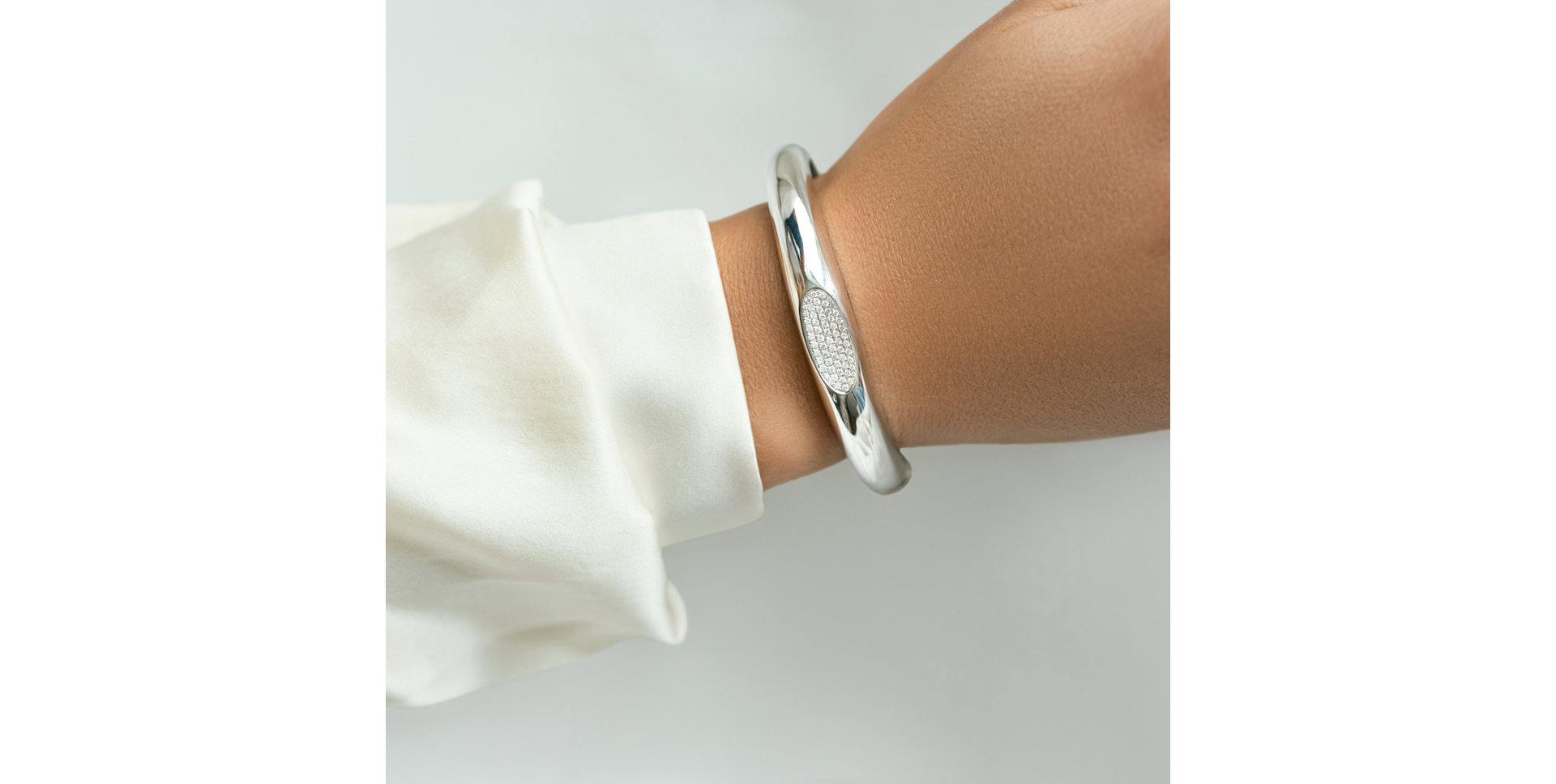 Bracelet with diamonds Deana