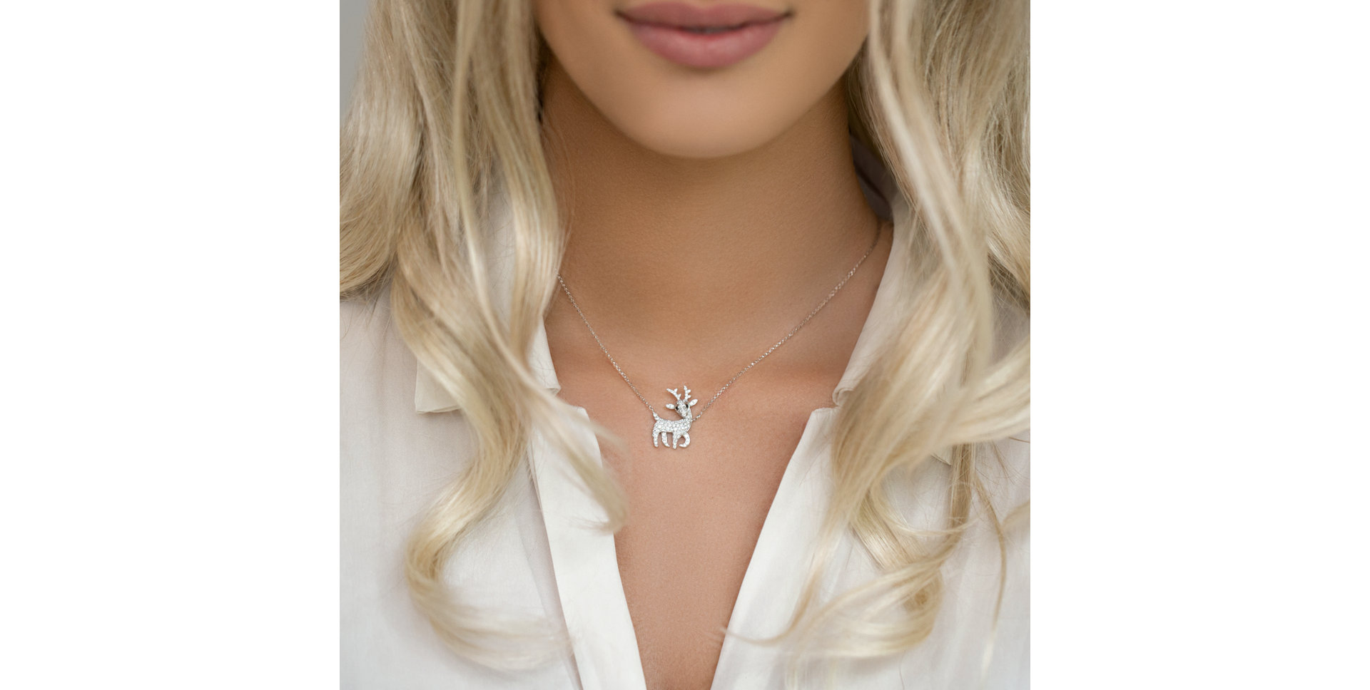 Necklace with black and white diamonds Magical Deer