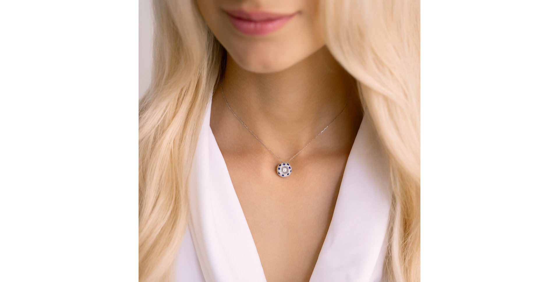 Diamond necklace with Sapphire Diaona