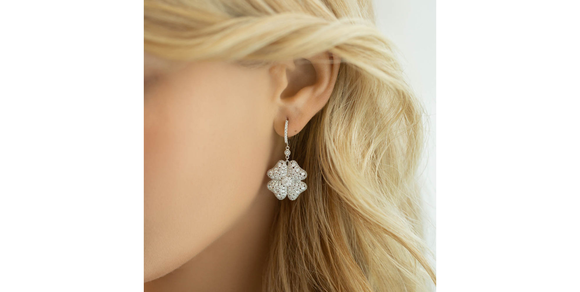 Diamond earrings Micah