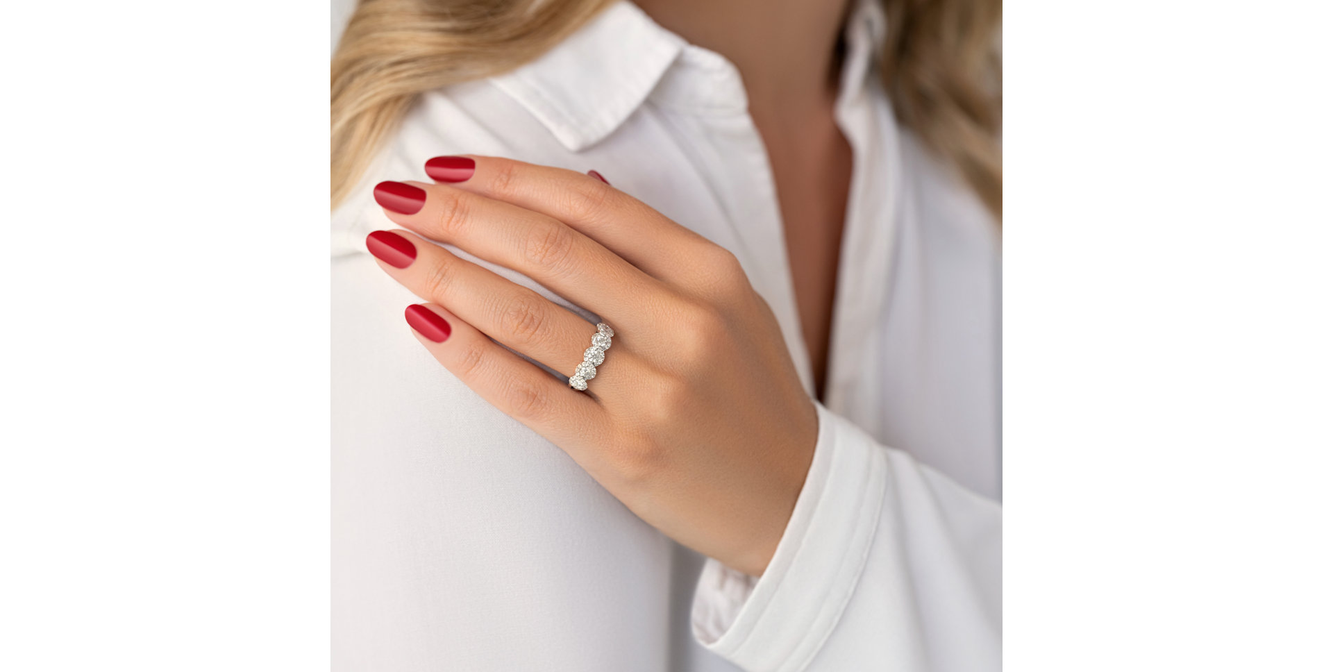 Diamond ring Augustine