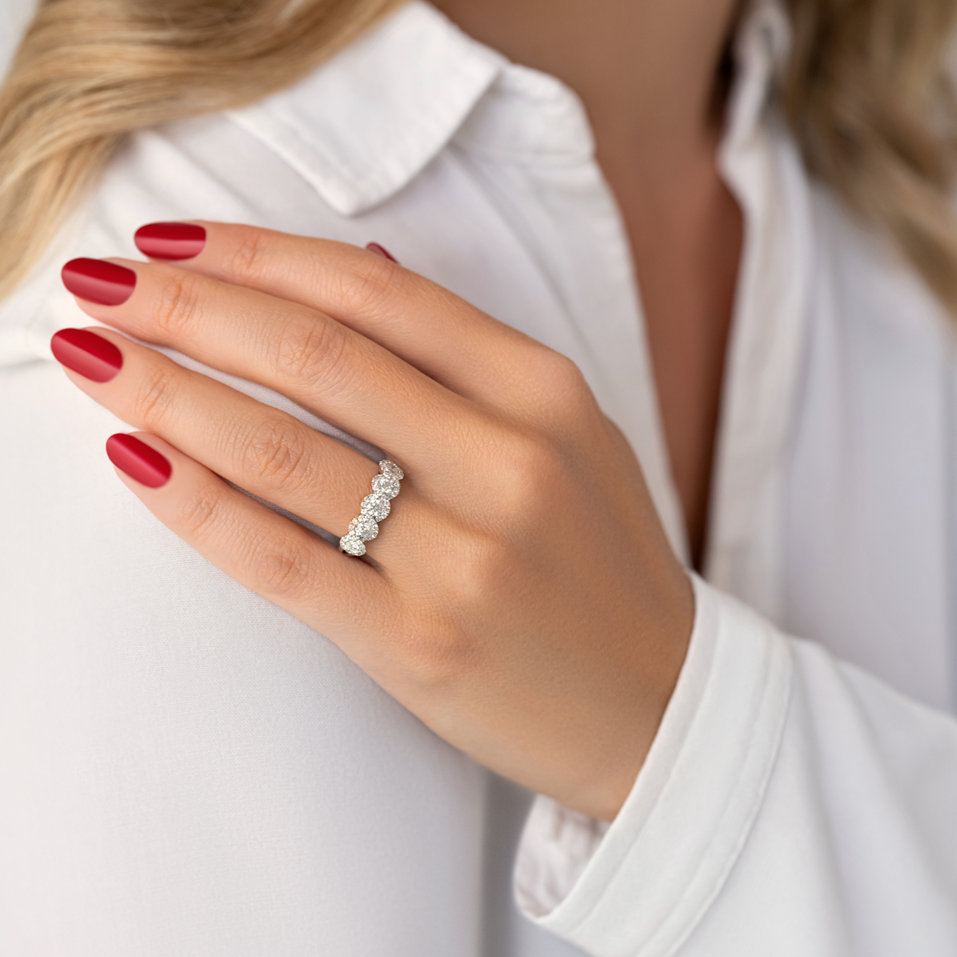 Diamond ring Augustine