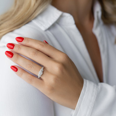 Diamond ring Anttonaeta