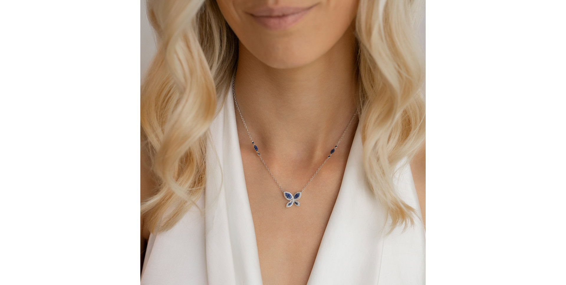 Diamond necklace with Sapphire Shocking Blue