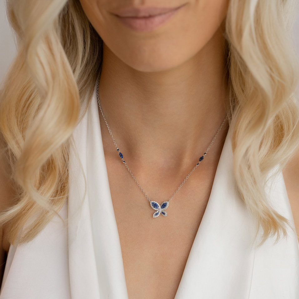 Diamond necklace with Sapphire Shocking Blue