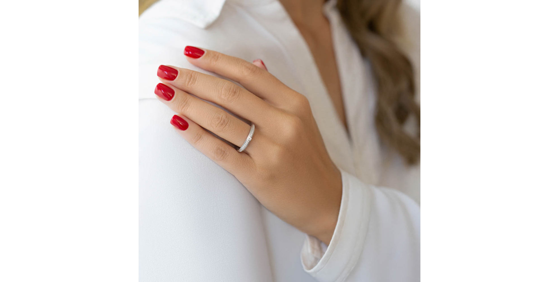 Diamond ring Olympienne