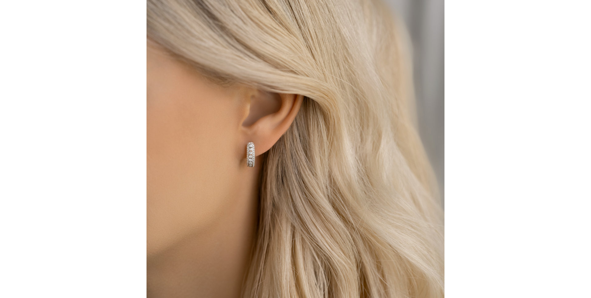 Diamond earrings Fairleight