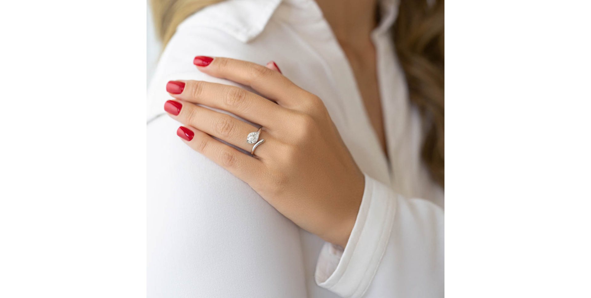 Diamond ring Luxury Leaf