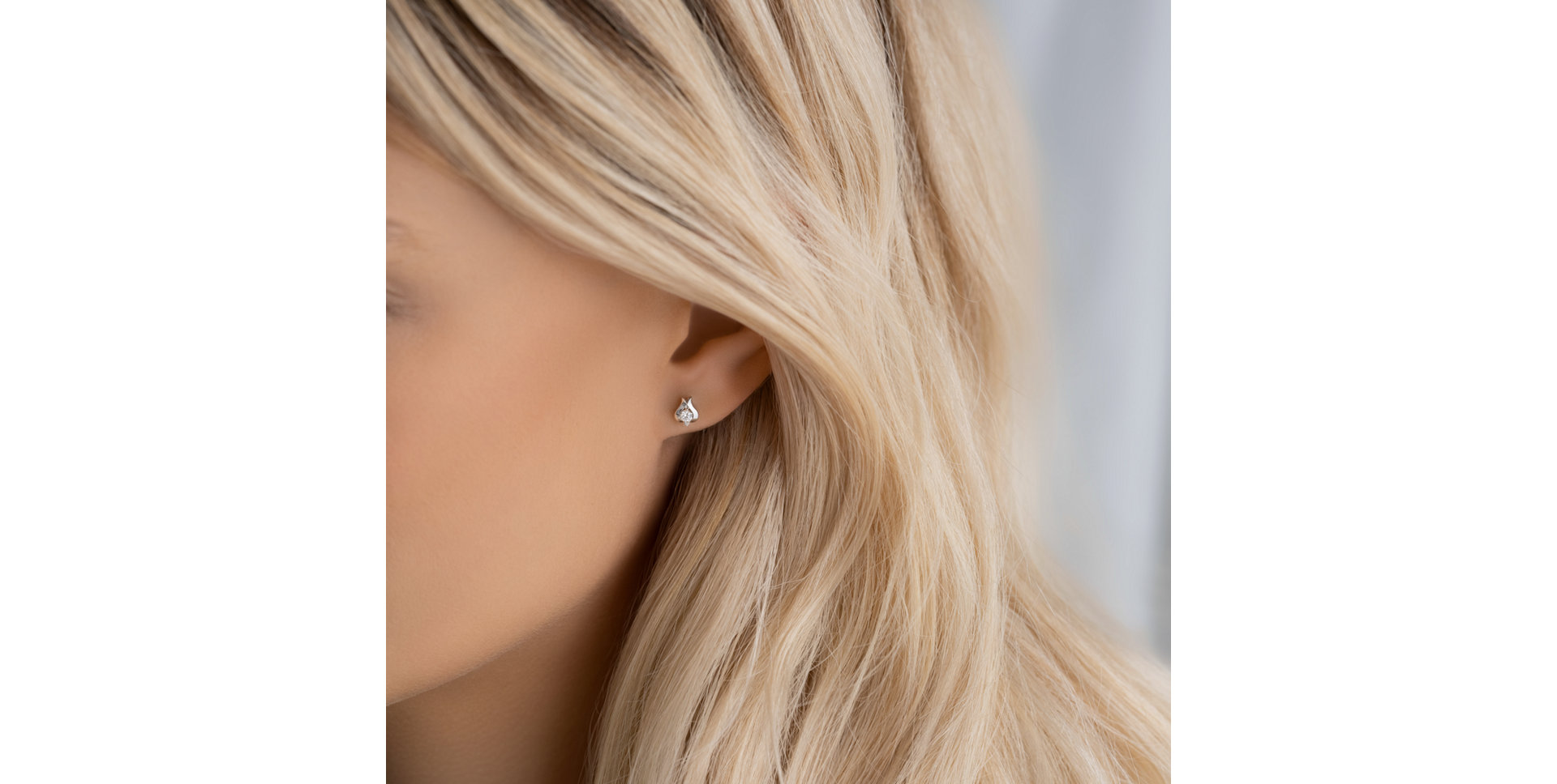 Diamond earrings Straley