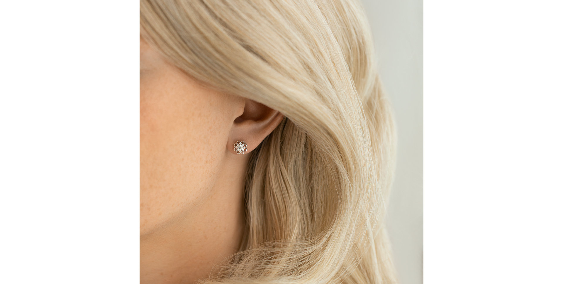 Diamond earrings Briliance of Bloom