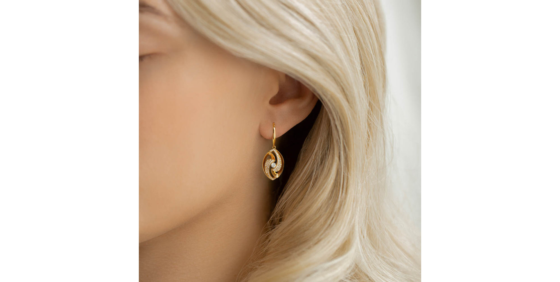 Diamond earrings Barnabas