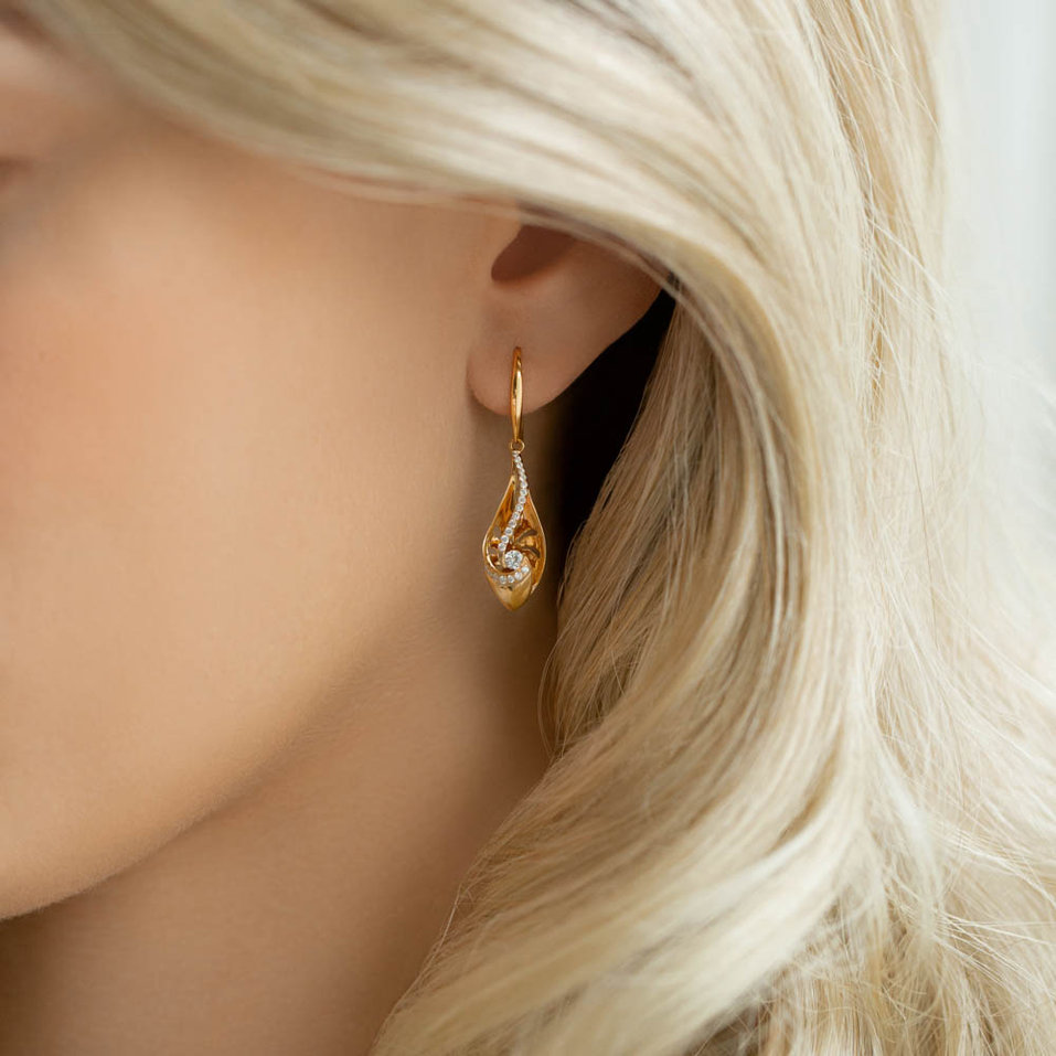 Diamond earrings Paaliaq