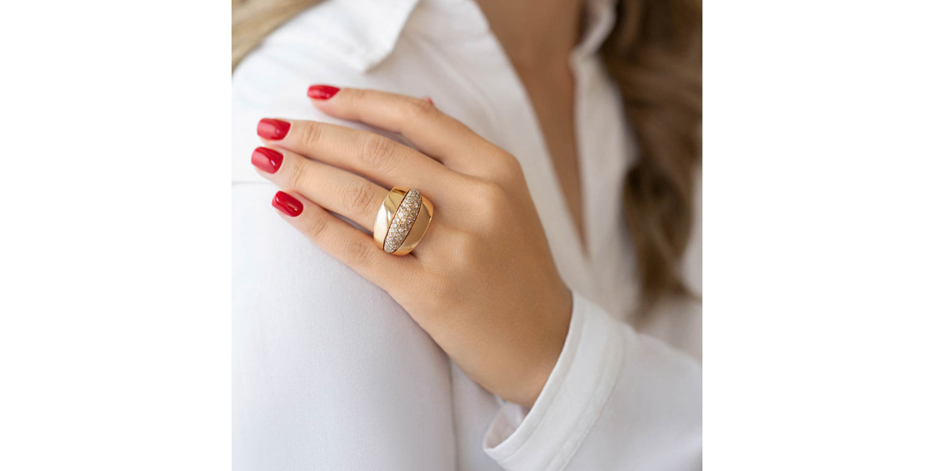 Ring with brown and white diamonds Augusta