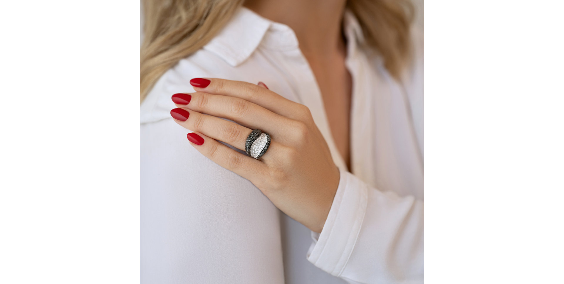 Ring with black and white diamonds Ocean Storm