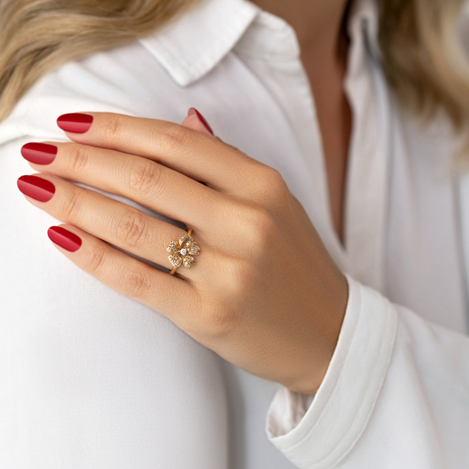 Ring with brown and white diamonds Fabulous Treasure