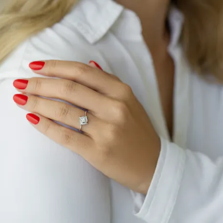 Diamond ring Ellis