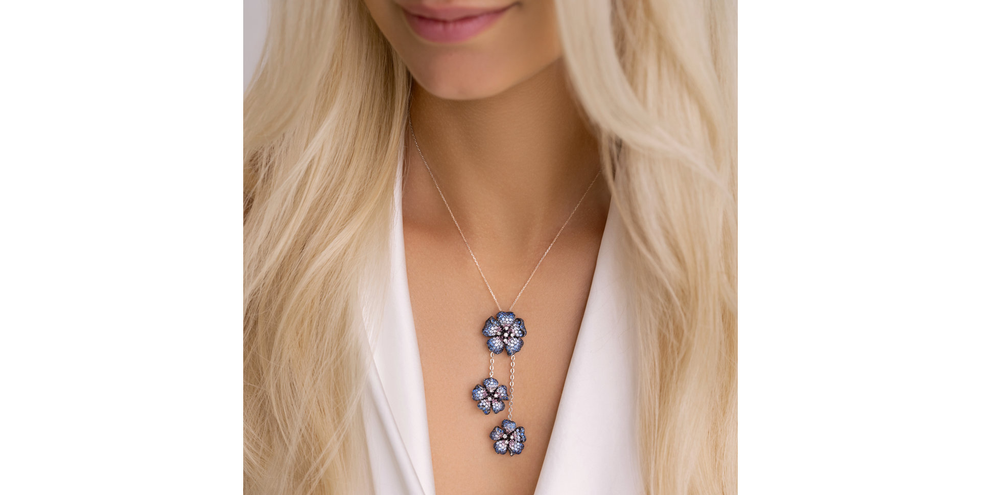 Diamond pendant with Sapphire Ardath