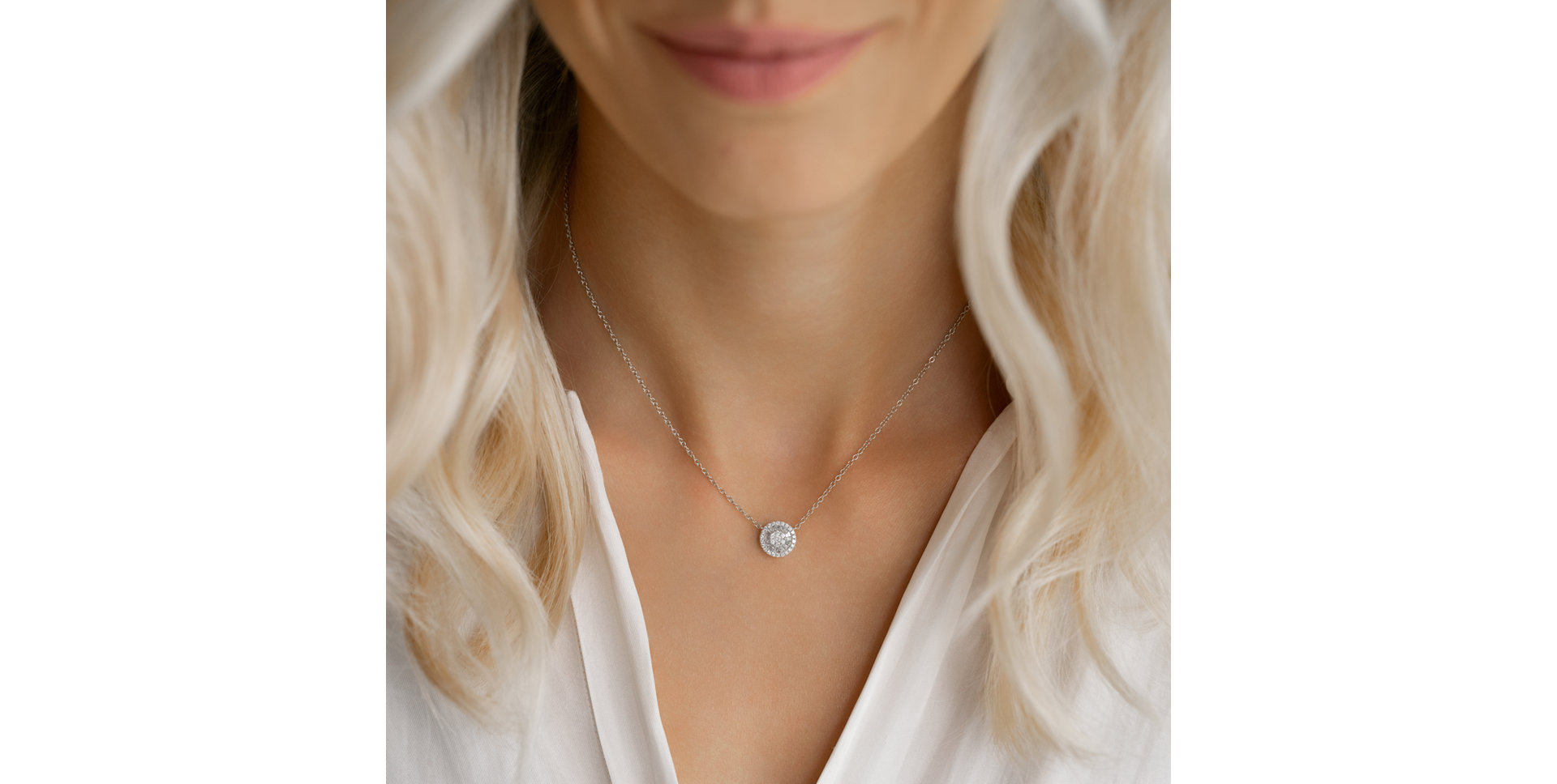 Diamond necklace Sunlight