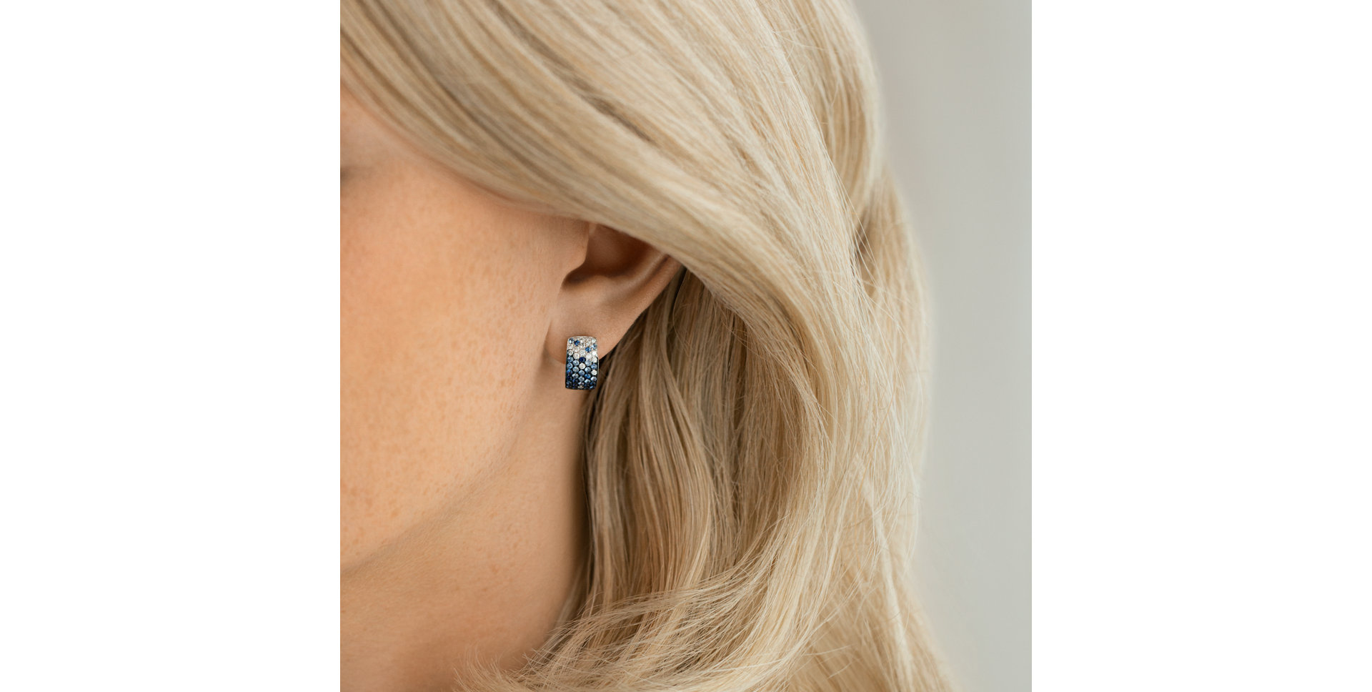 Diamond earrings and Sapphire Nabila