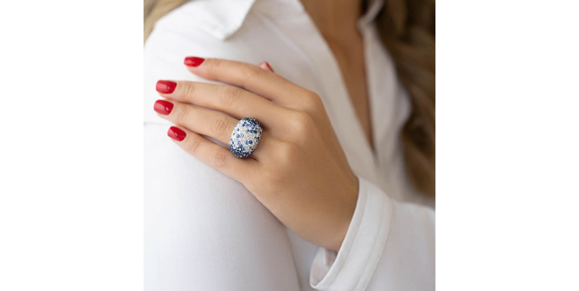 Diamond ring with Sapphire Place of Dreams