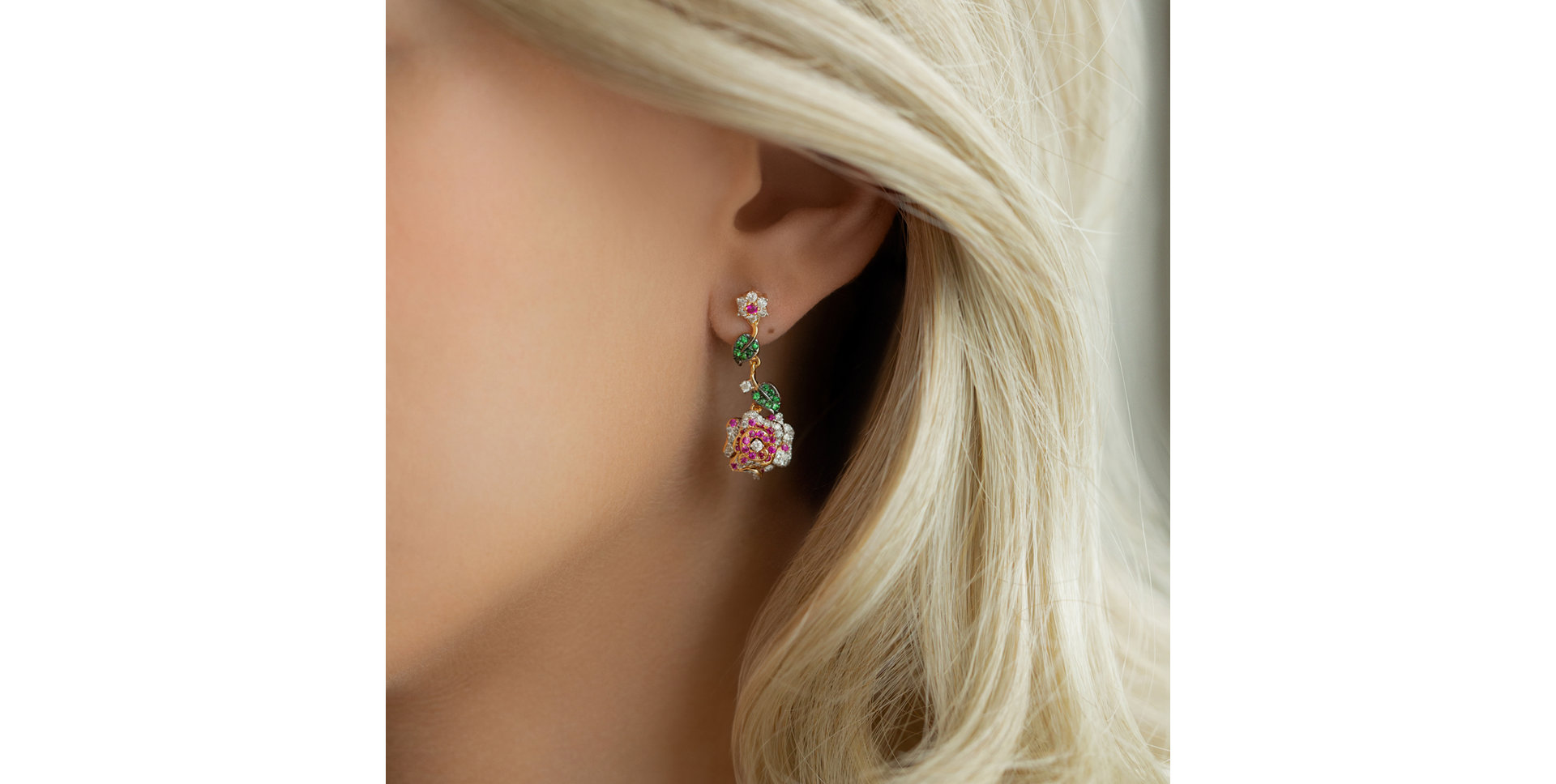 Diamond earrings, Ruby and Garnet Laguna