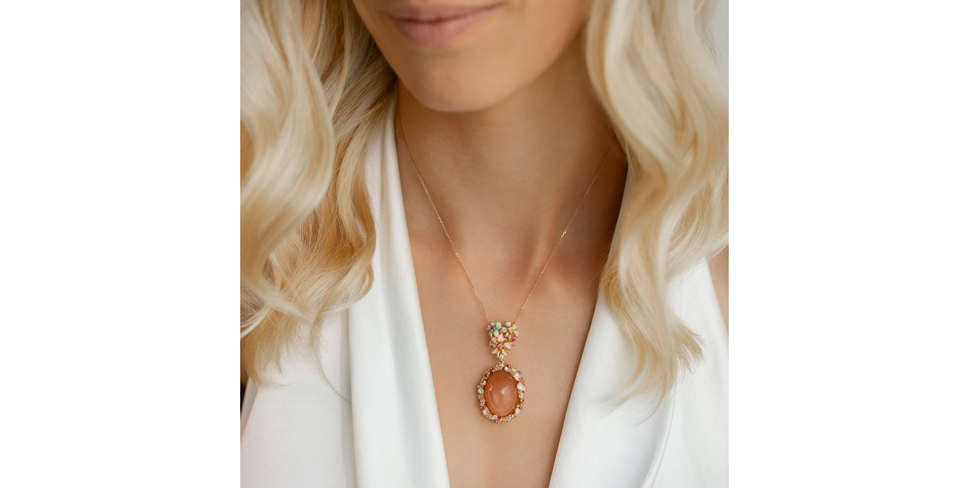 Diamond pendant with Ruby, Sapphire and Moonstone Rappaport