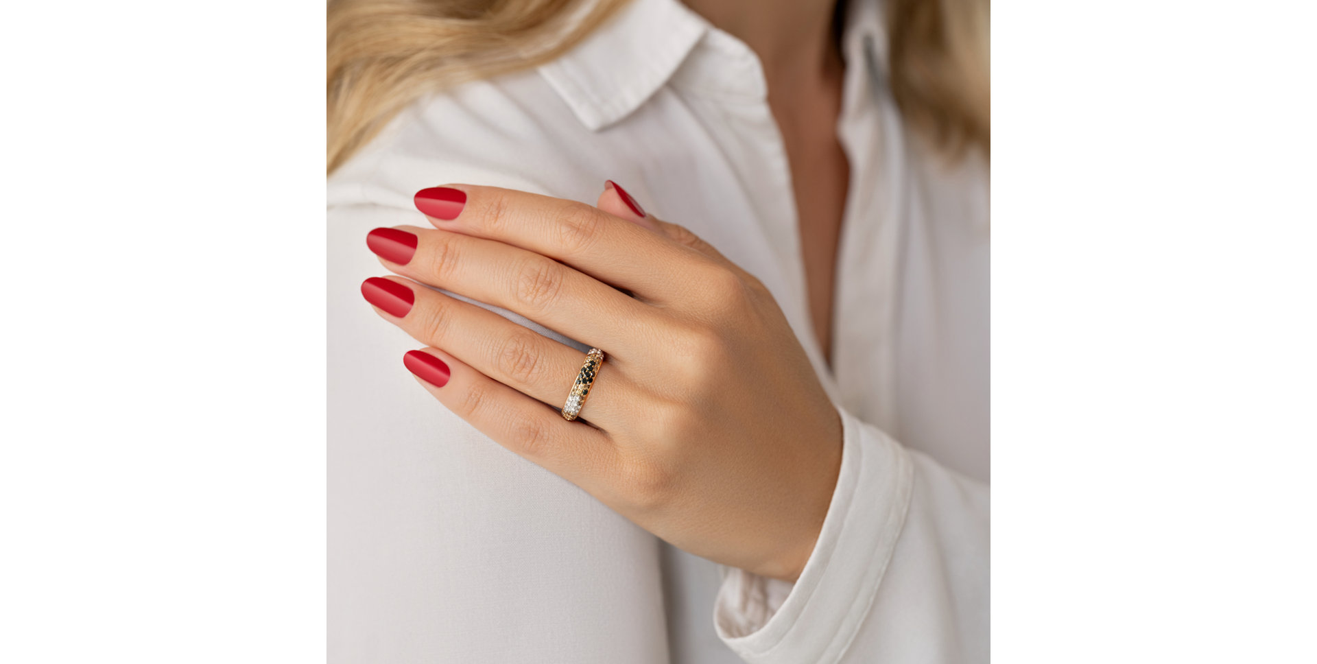 Ring with white, brown and black diamonds Magic Fall