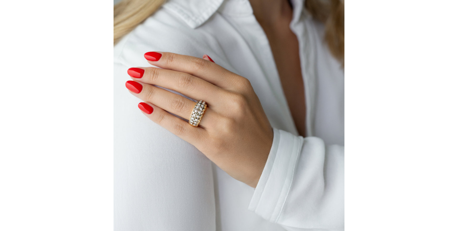 Ring with brown and white diamonds Posh Haeven