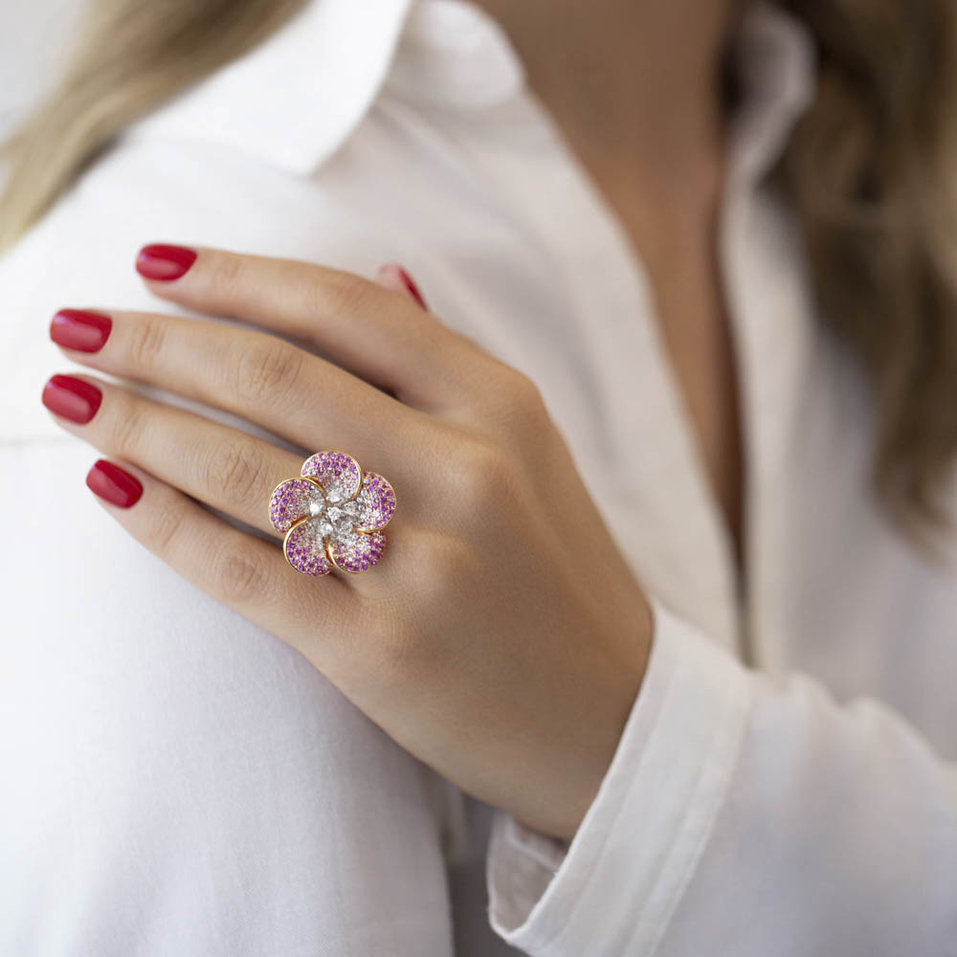 Diamond ring with Sapphire Romantic Bloom