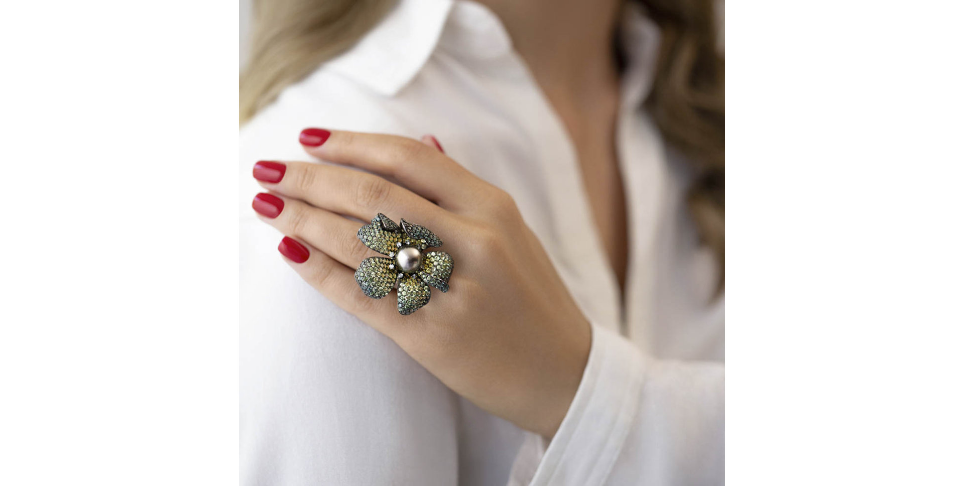 Diamond ring with Pearl and Sapphire Amalie