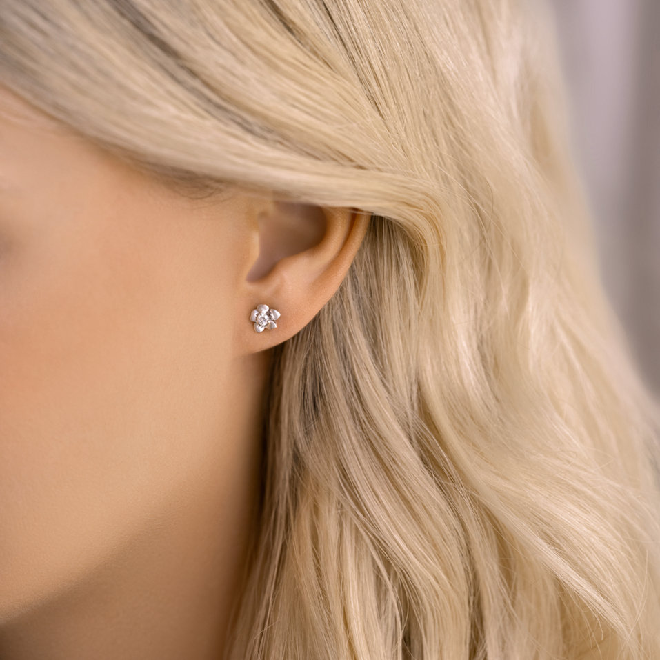 Diamond earrings Blooming Simplicity