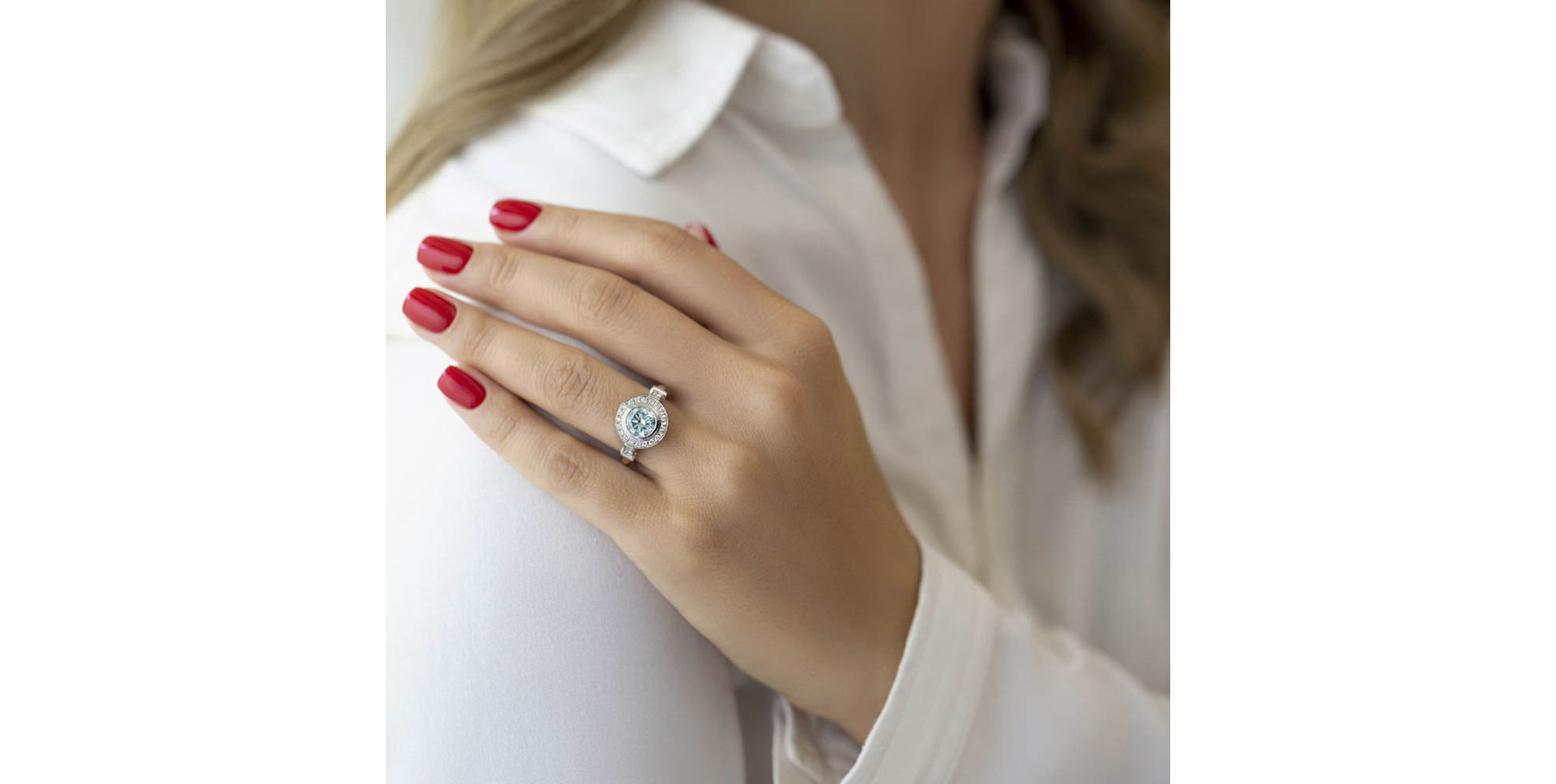 Ring with blue diamonds Fantasy Sky