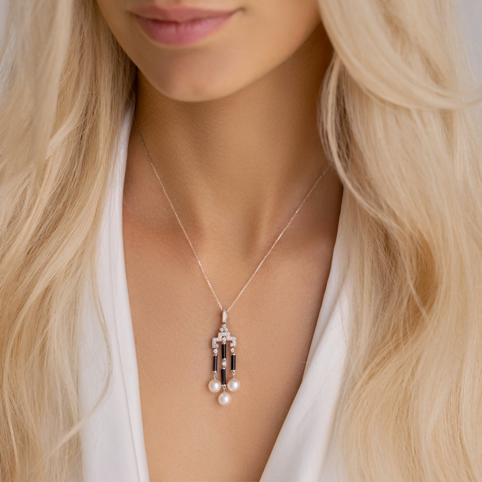 Diamond pendant with Onyx and Pearl Art of Underwater