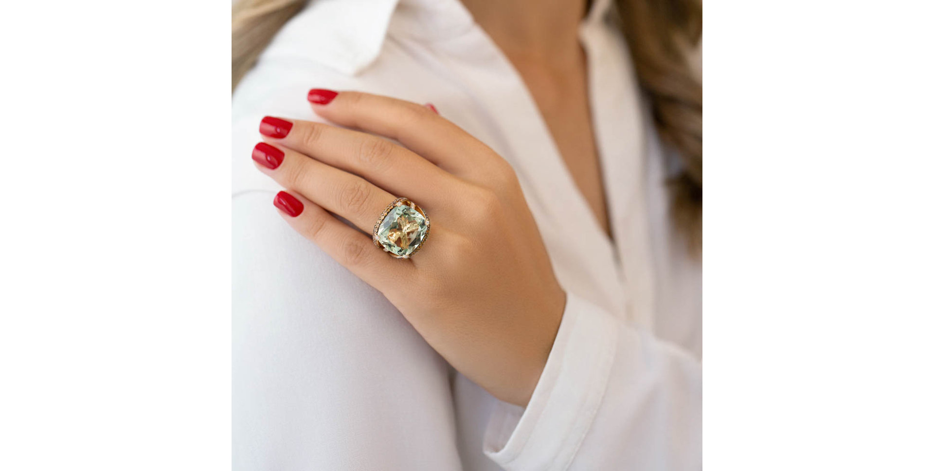 Ring with Amethyst, white, brown diamonds and Sapphire Renaissance