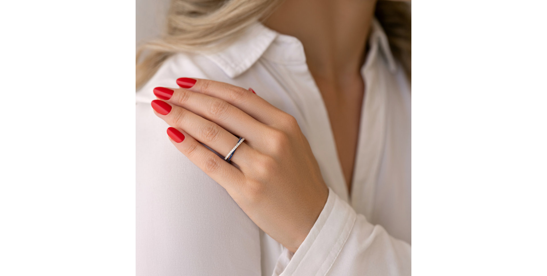 Diamond ring with Sapphire Miliani