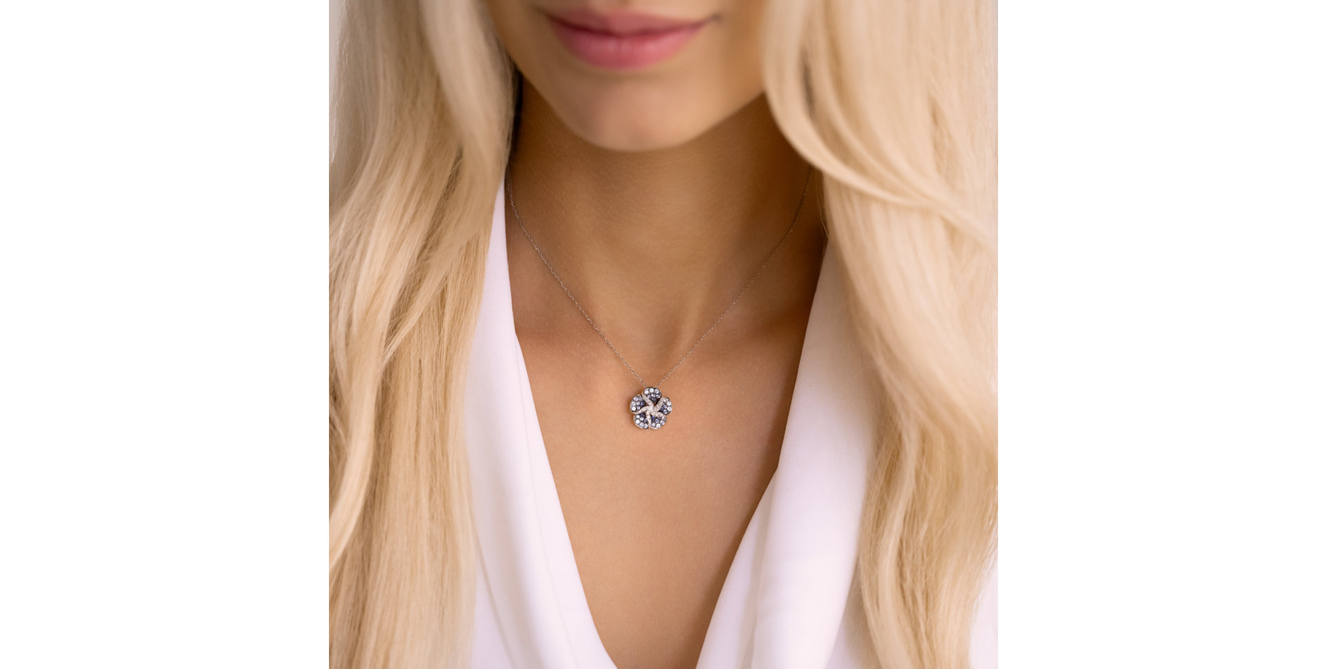 Diamond necklace with Sapphire Raphaela