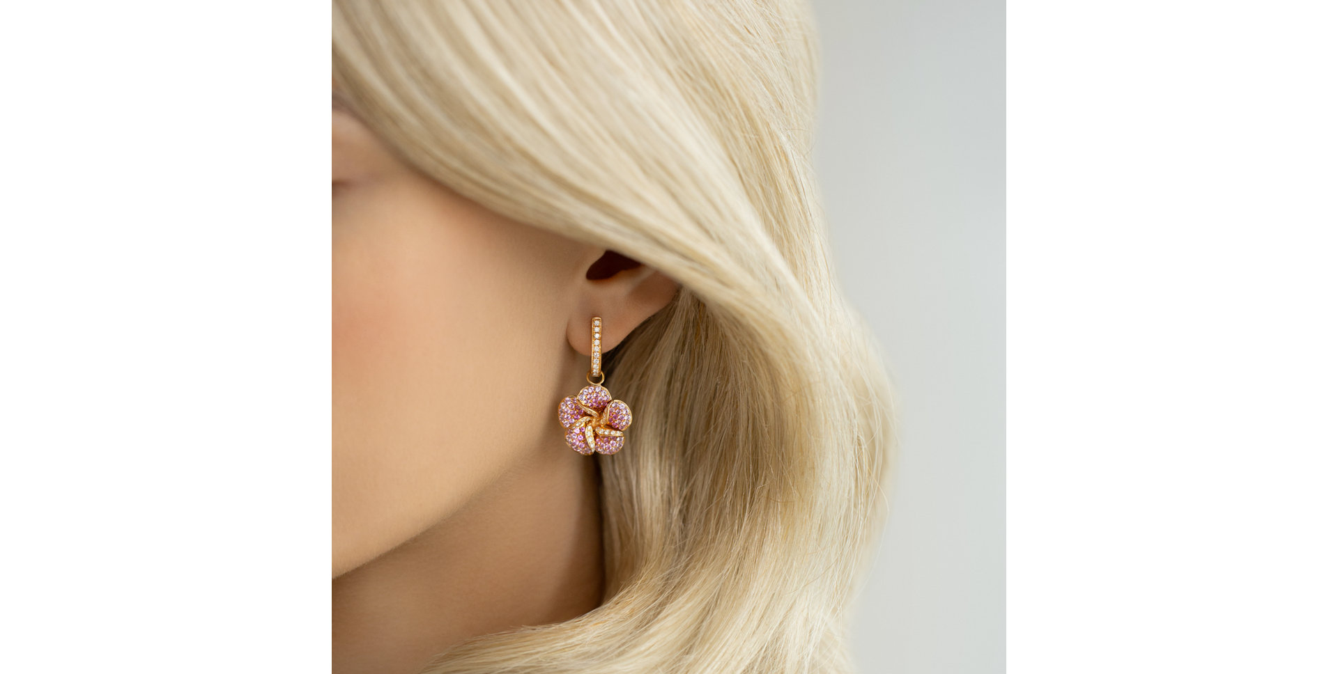 Diamond earrings and Sapphire Panama