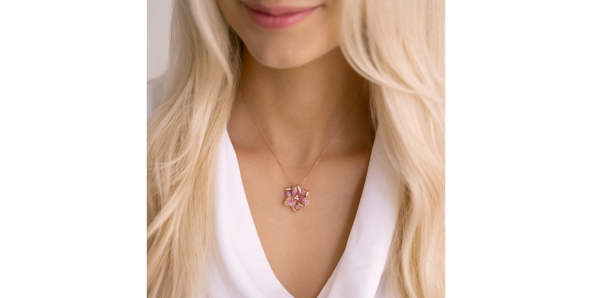 Diamond pendant with Sapphire Lady Jasmine